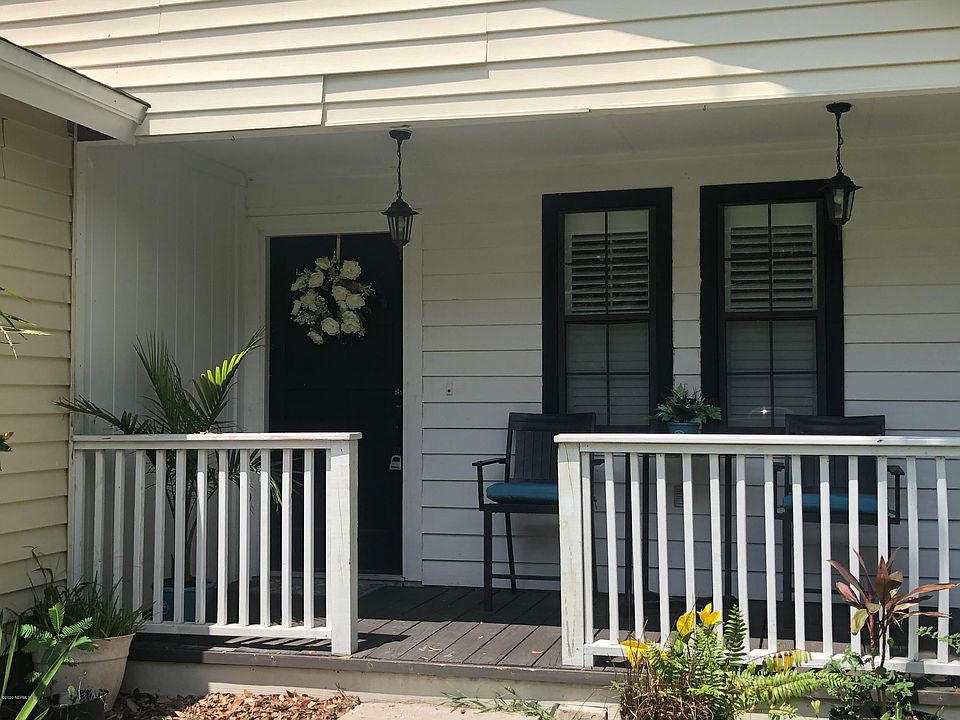 2nd image of 12886 Beaubien Rd