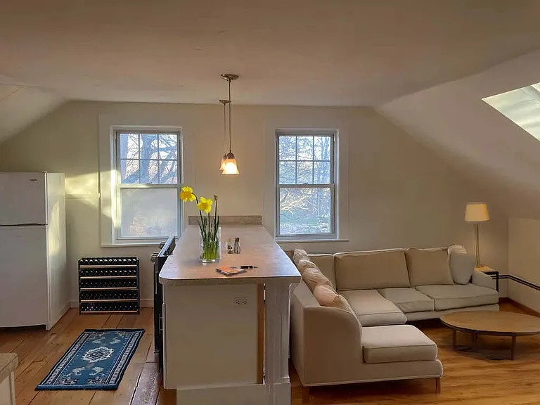 28 1/2 Grove St #3 — Photo 25