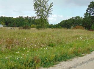 9601 Old Rd, Fremont, WI 54940