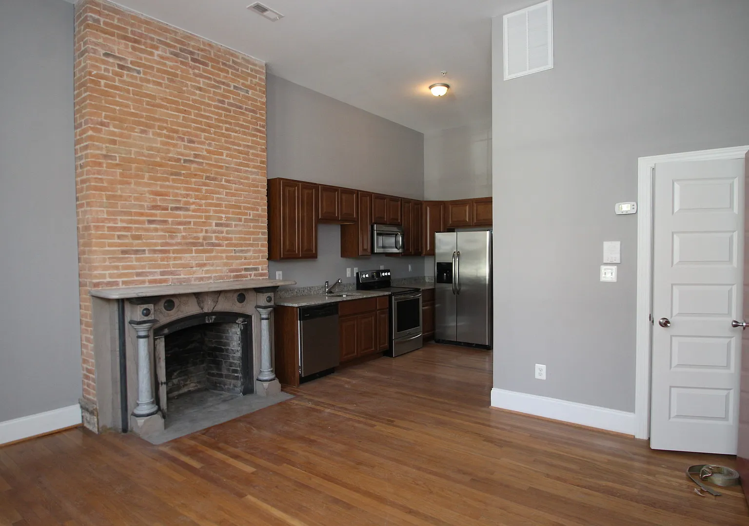 211 W Lanvale St — Photo 1