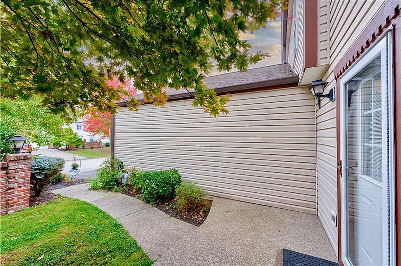 1468 Yorktowne Dr, Lawrence, PA 15055 Zillow