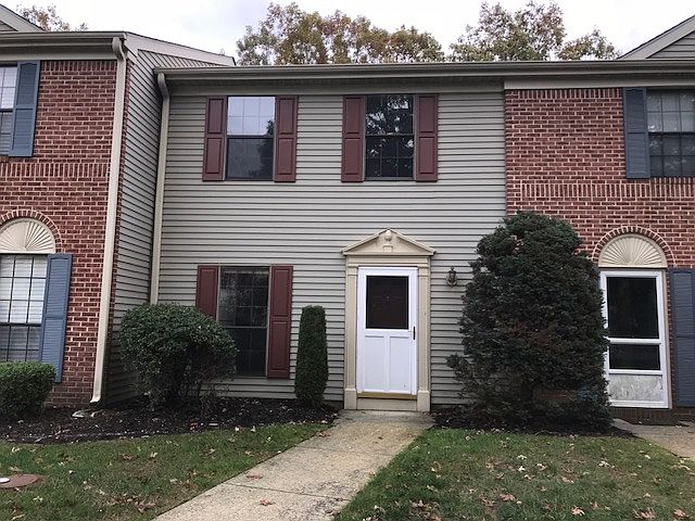 1st image of 44 Greenwich Dr #1807