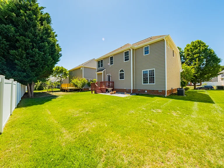 9721 Pemberton Crossing Dr — Photo 10
