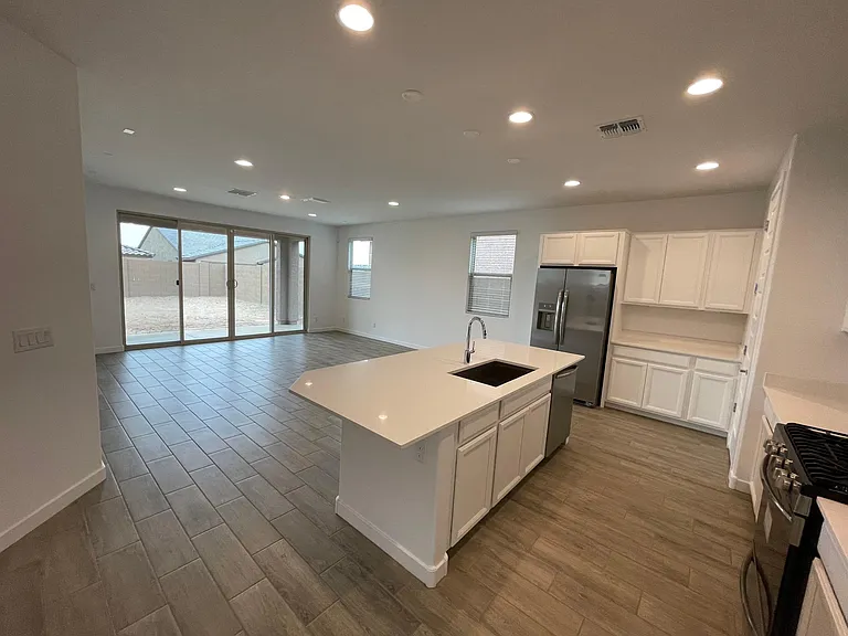 1654 W La Mirada Dr — Photo 7