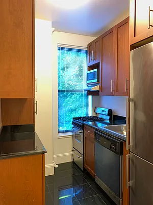 Rented by Mercer Real Estate | media 14