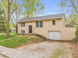 3101 York Dr, Champaign, IL 61821