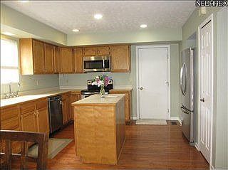 4th image of 9519 Cyprus Ln