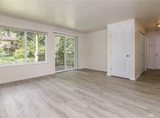 9108 236th St SW APT B, Edmonds, WA 98026