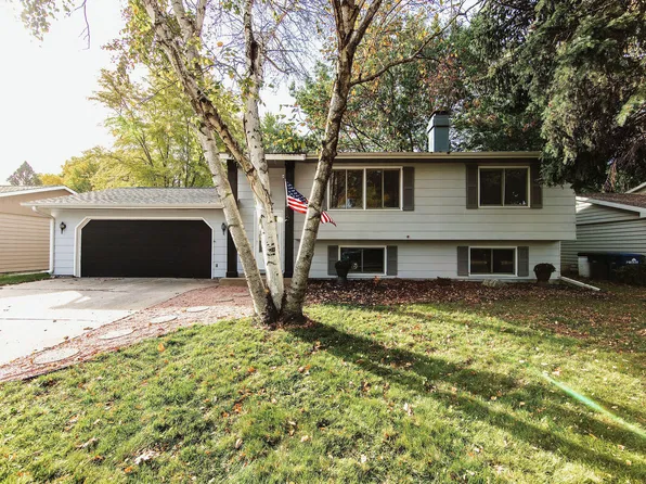 617 E 14th Ave, Mitchell, SD 57301