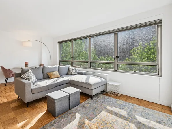 170 West End Avenue 6L image 1 of 7