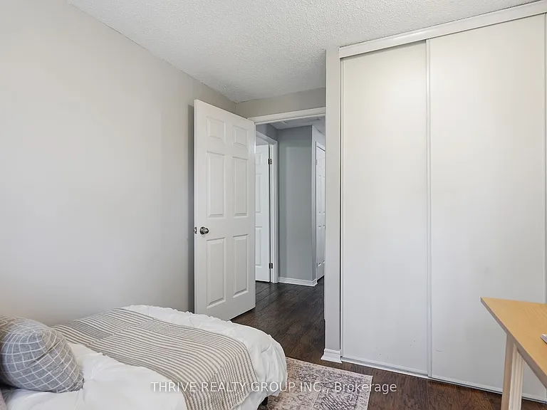 215 Commissioners Rd W #10 — Photo 20