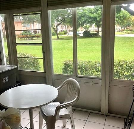 4th image of 1205 Bahama Bnd APT B1