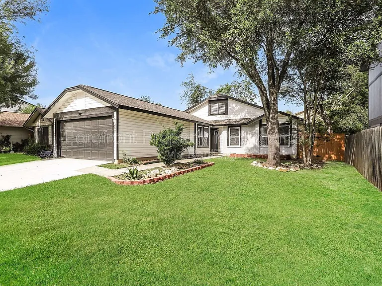 362 Cypressway Dr — Photo 2