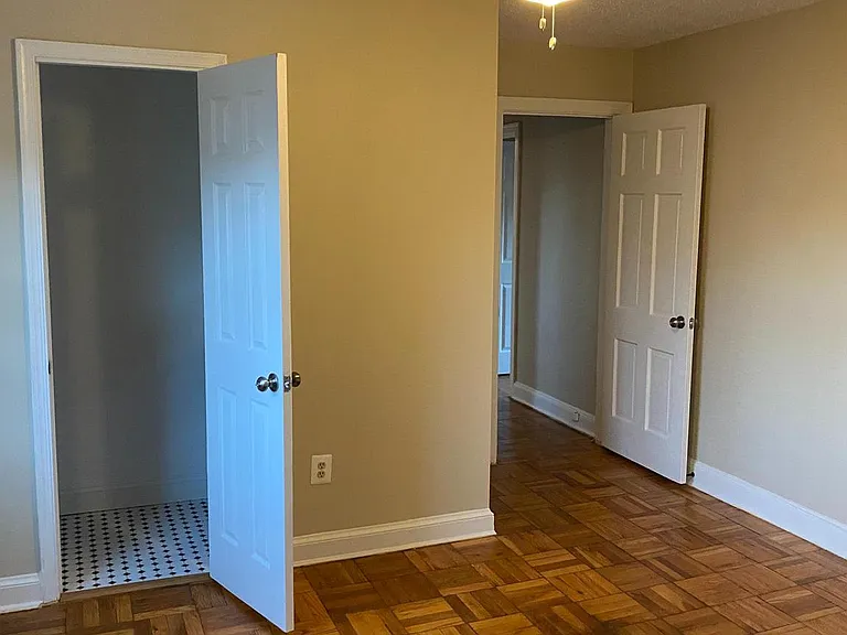 1630 W Abingdon Dr #301 — Photo 19