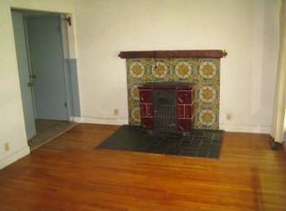 16 S Comstock Pkwy, Cranston, RI 02921