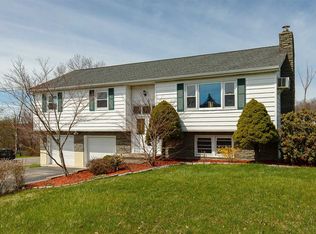 37 W Redoubt Rd, Fishkill, NY 12524