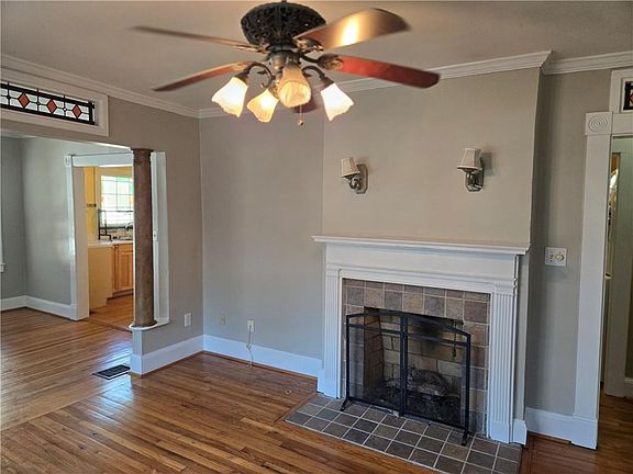 4th image of 1038 S Candler St