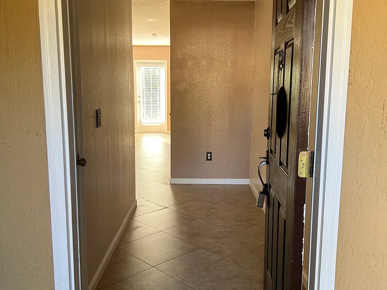 5906 Brice Ct — Photo 3