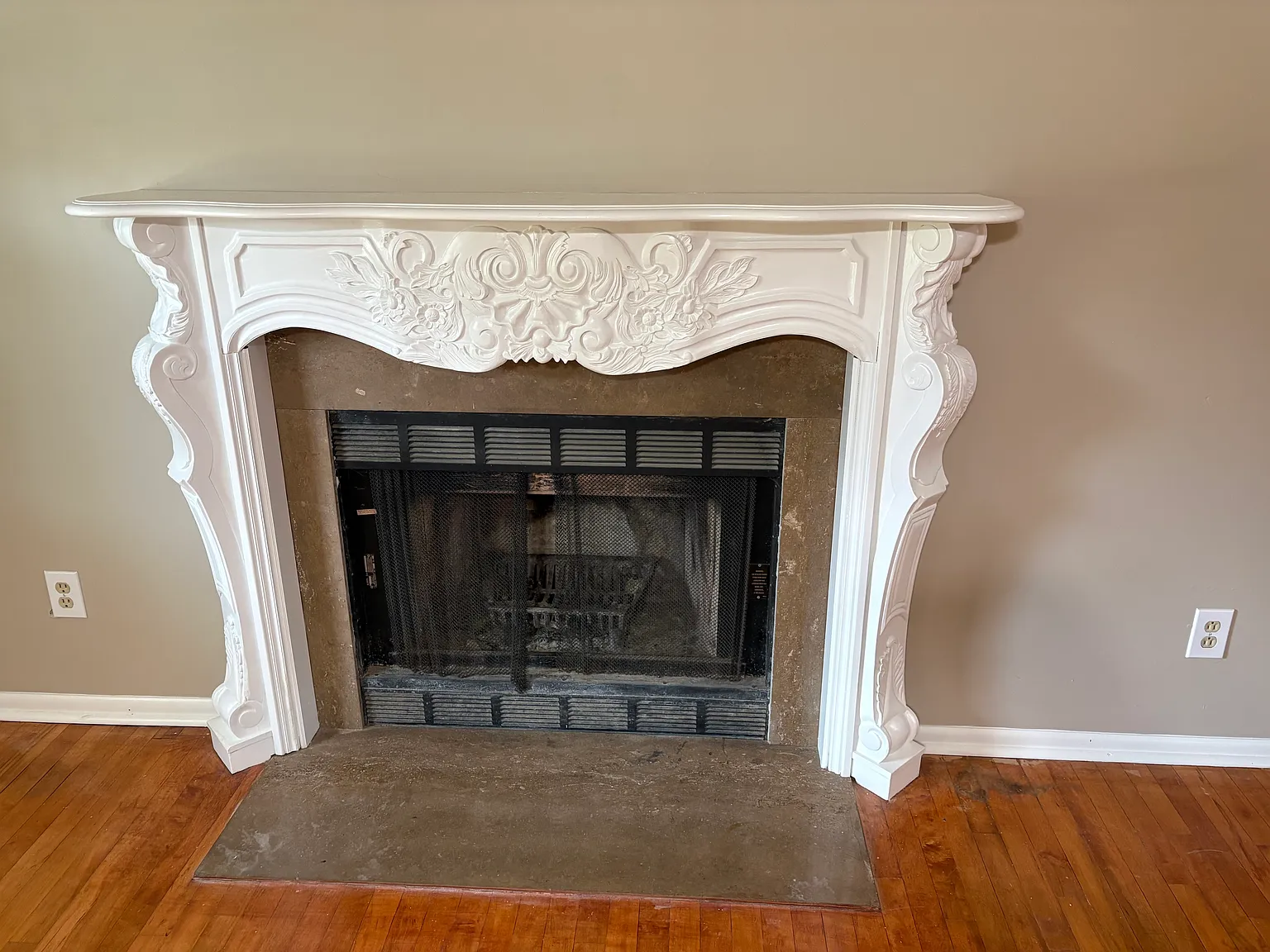 4 bed, 2.5 bath, 2300 sqft, $3,295 — Photo 3
