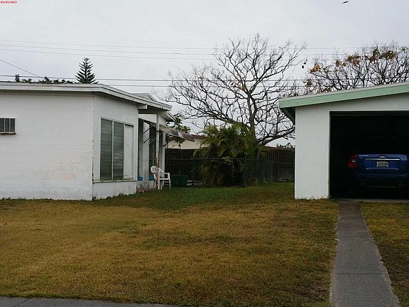 3rd image of 22048 Felton Ave