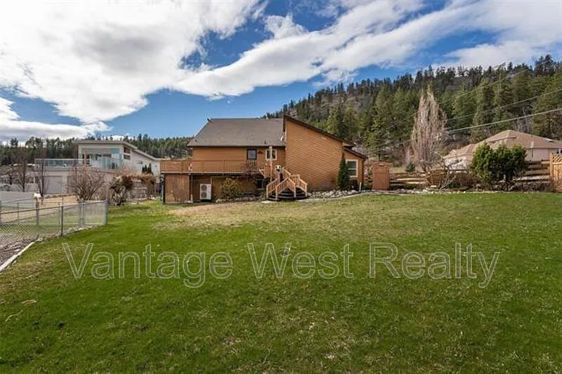 4 bed, 2.5 bath, 2510 sqft, $3,600 — Photo 2