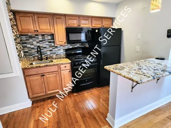 926 Portland St #3, Pittsburgh, PA 15206