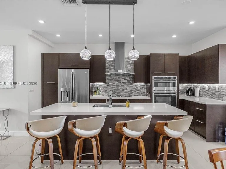 NW 103rd Psge — Photo 4