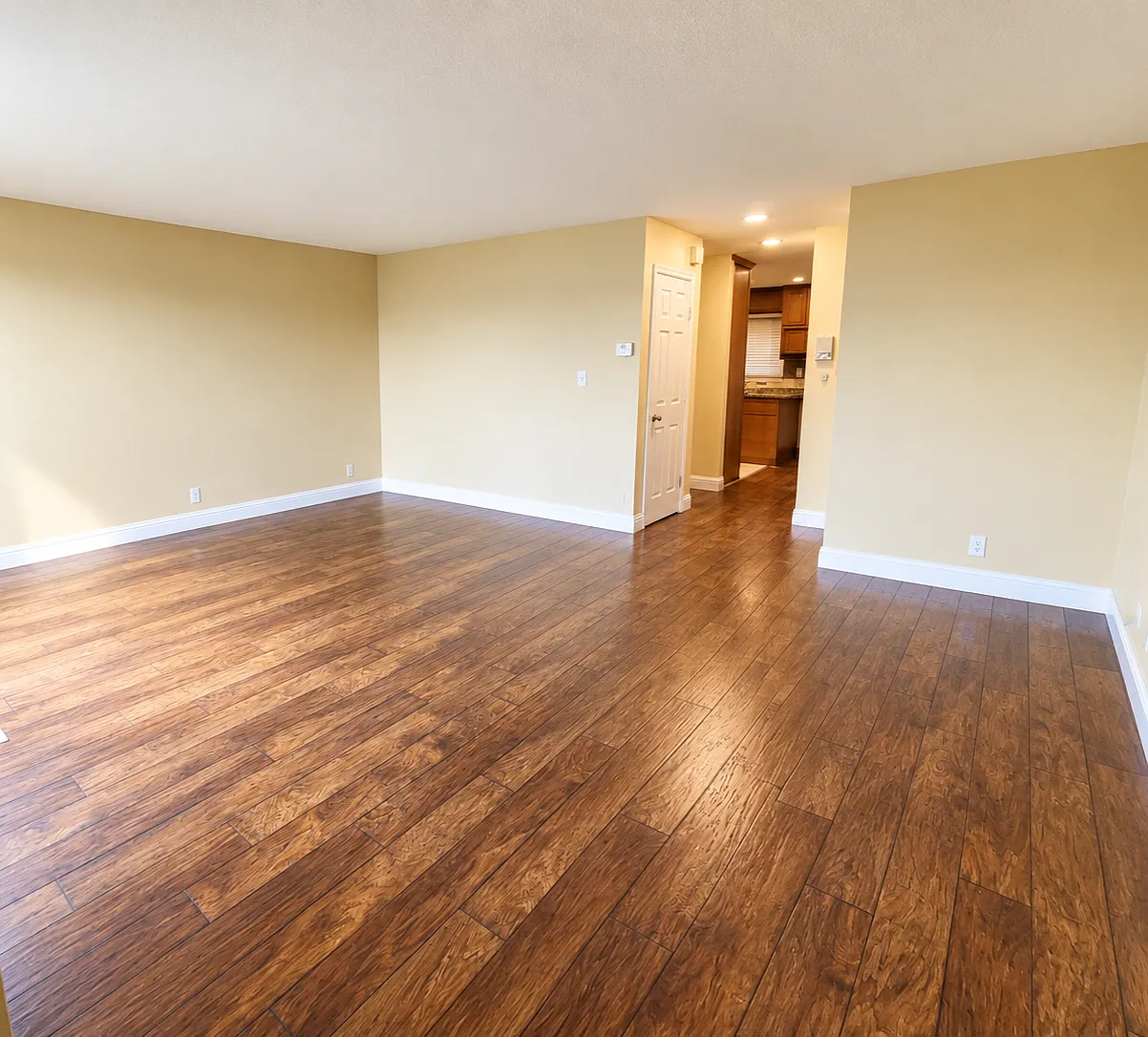 3 bed, 1450 sqft, $4,450 — Photo 4