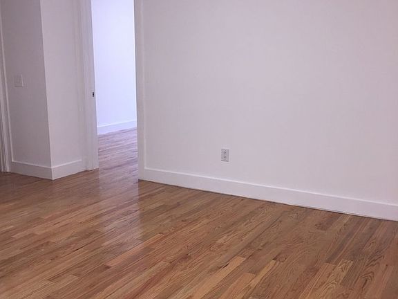 4th image of 973 44th St APT 2A