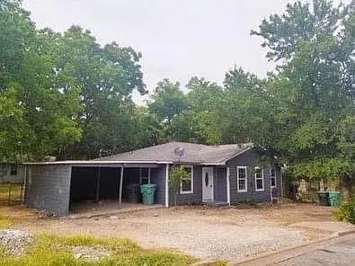 913 W Pecan St, Sherman, TX 75092 - 1 — Photo 3