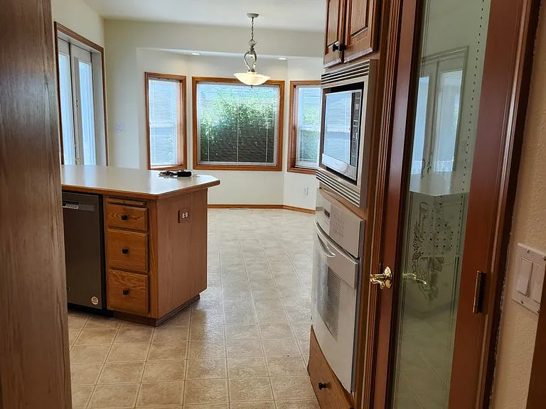 106 Prestwick Ln — Photo 28