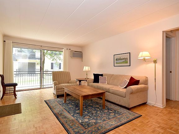 4th image of 1047 N Harlem Ave APT 1NA