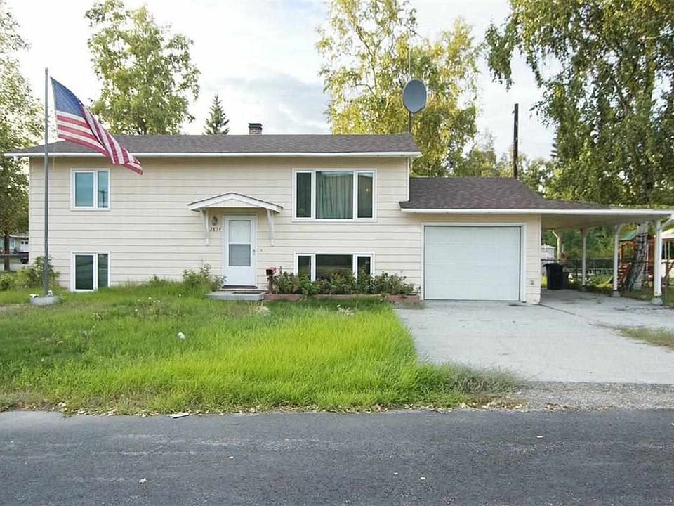 1st image of 2834 Ruby Ave