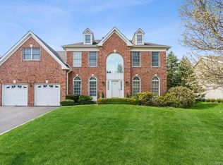 5 McGuiness Ln, White Plains, NY 10605