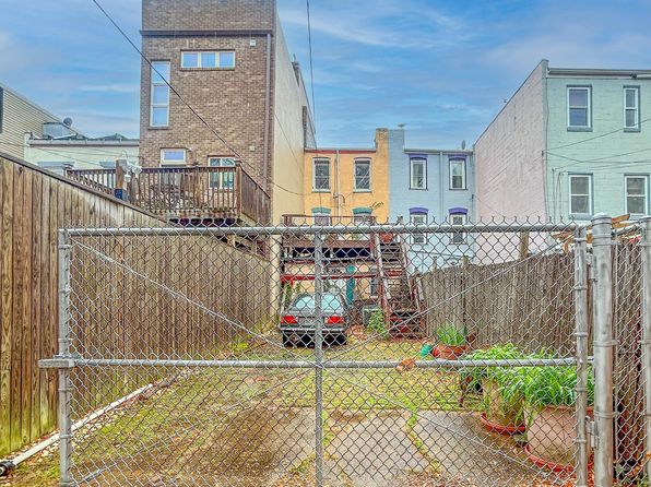 821 4th St NE, Washington, DC 20002
