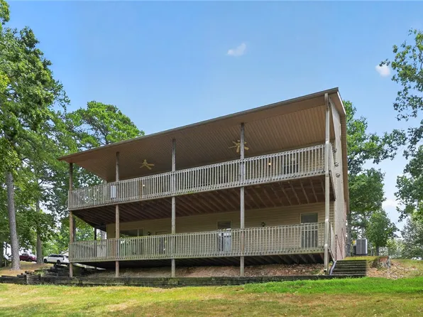 41 Village Rd, Rogers, AR 72756