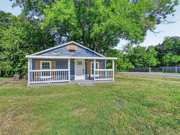 141 N Dobson St, Burleson, TX 76028