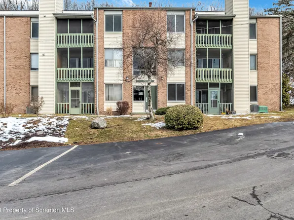 1711 Summit Pointe, Scranton, PA 18508