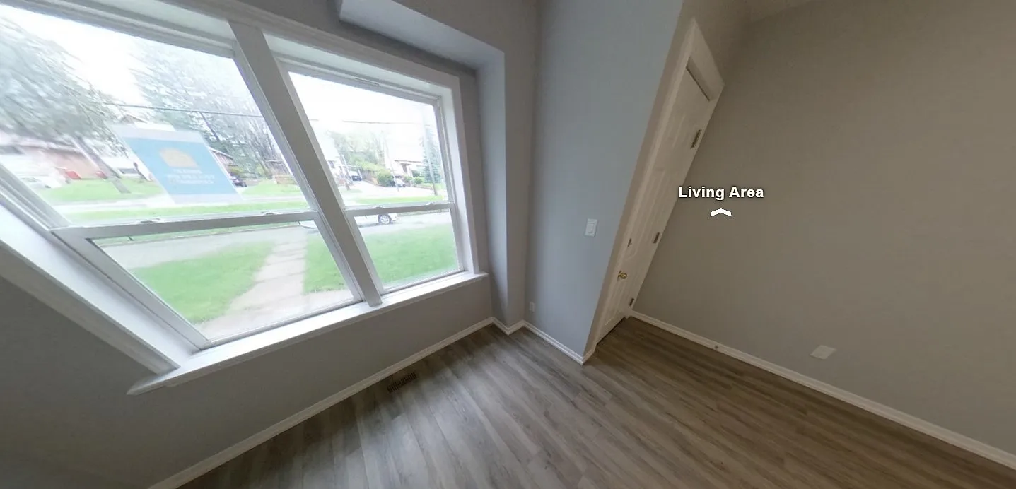 1253 Clonsilla Avenue Peterborough — Photo 4