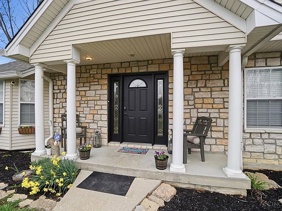 3rd image of 478 Eagleview Dr