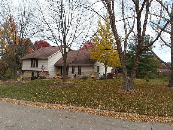 2nd image of 703 Southcrest Ct