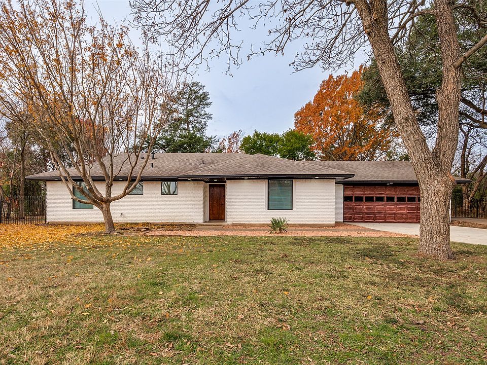 1st image of 713 Hilltop Cir
