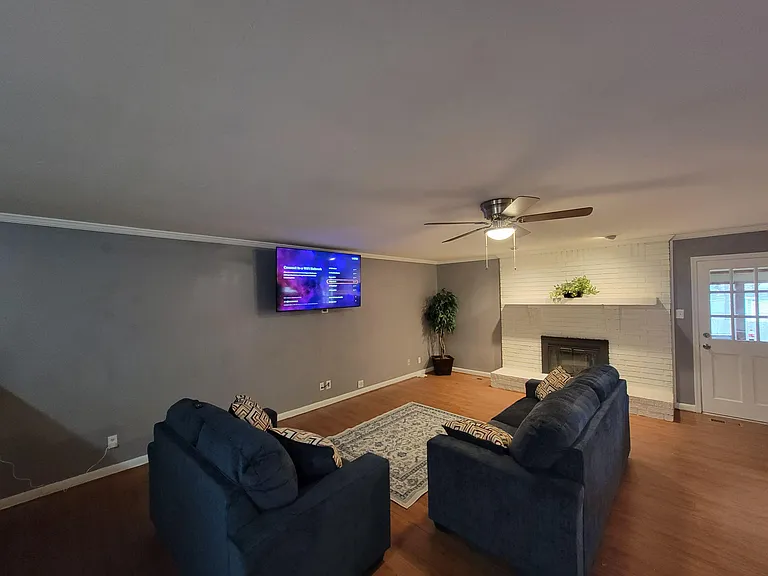Pamela Ln — Photo 10