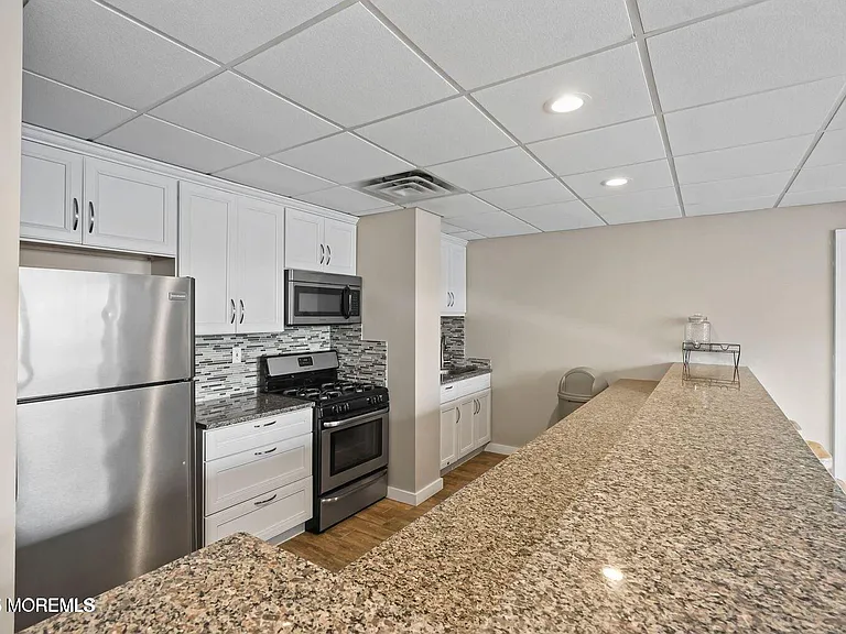 675 Ocean Ave #4I — Photo 40