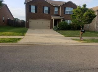 1044 Fulman Rd, Hendersonville, TN 37075