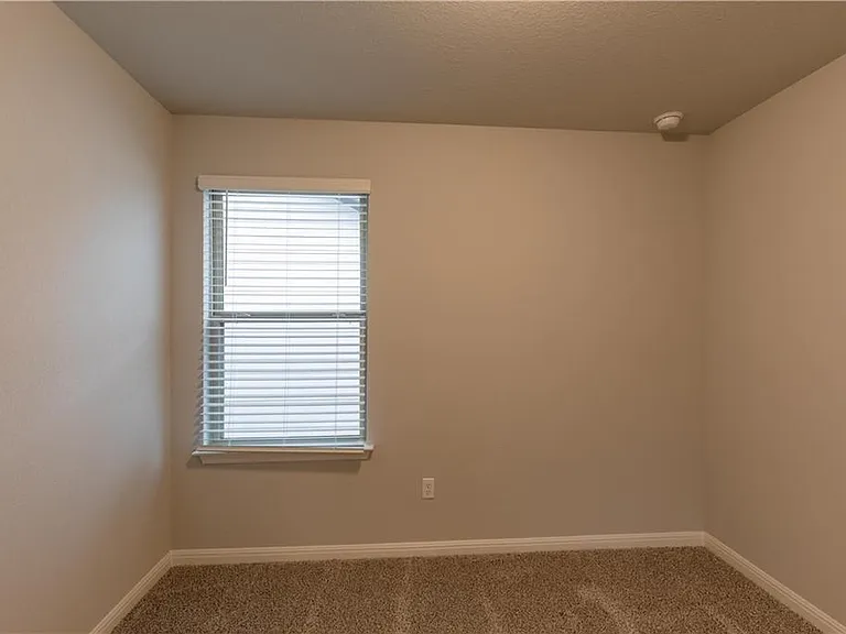 2020 Pecan Island Dr — Photo 11