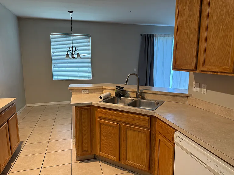 8732 Southern Charm Cir — Photo 4