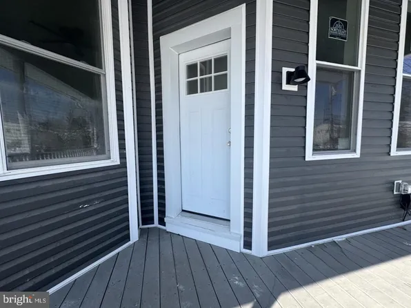 126 Washington Ave APT 1B, Clementon, NJ 08021