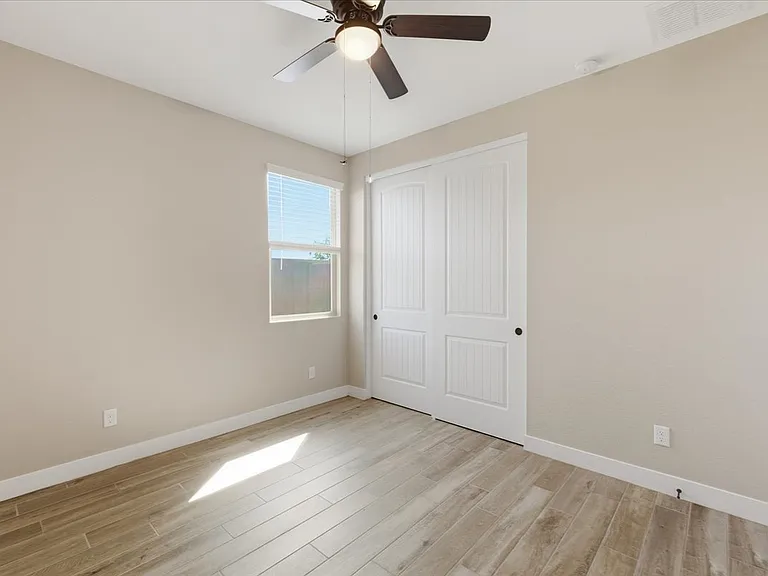 2225 N 140th Dr — Photo 27