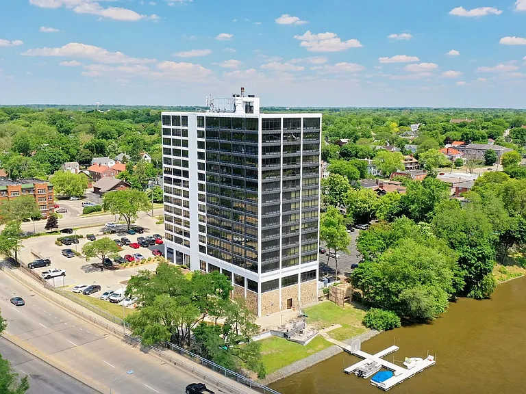 Rock River Tower — Photo 29